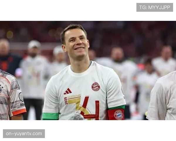 特写：老将诺伊尔完成职业生涯第500场德甲比赛